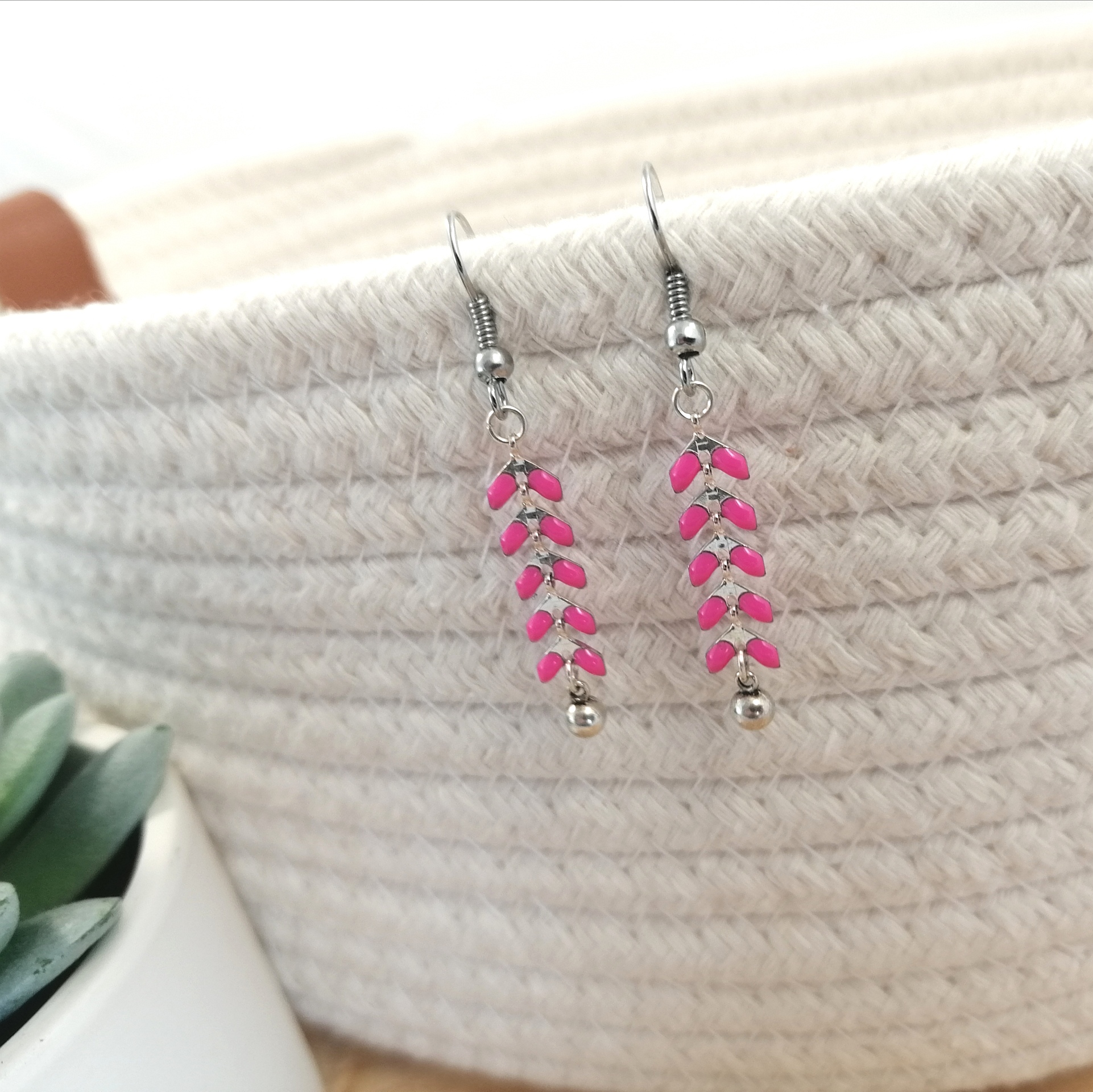 Boucles doreilles chevron rose flio n°1
