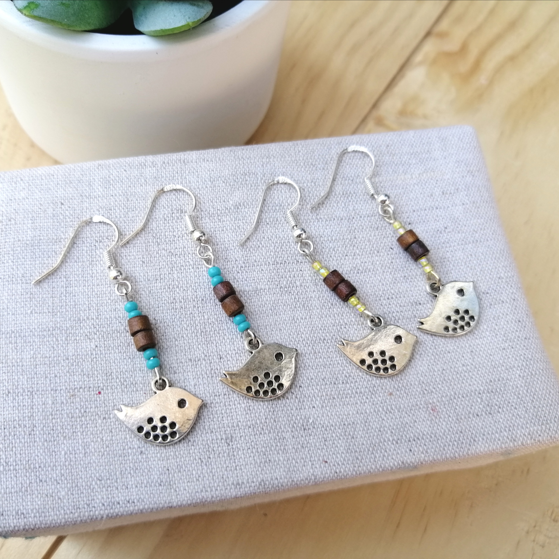 Boucles doreilles Vol doiseau, bleu ou jaune (8)
