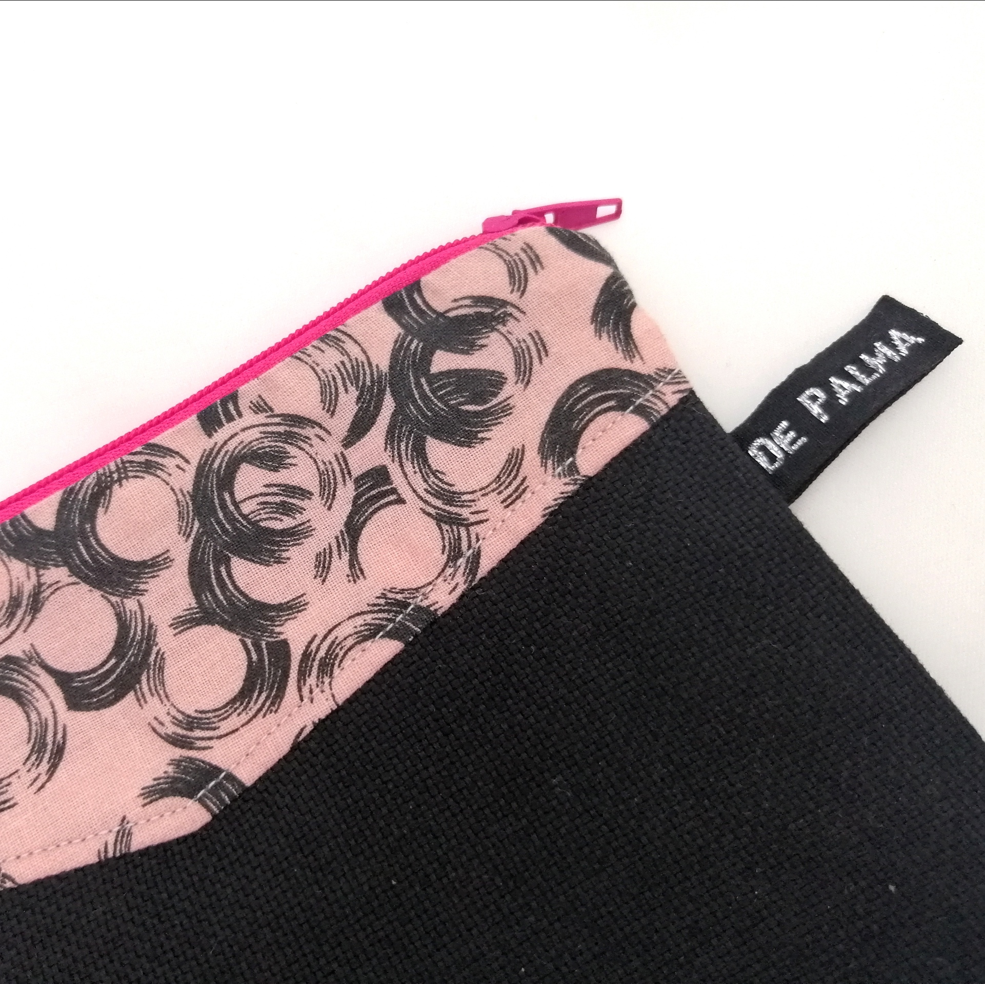 Pochette Fuyu sur ton rose (1)