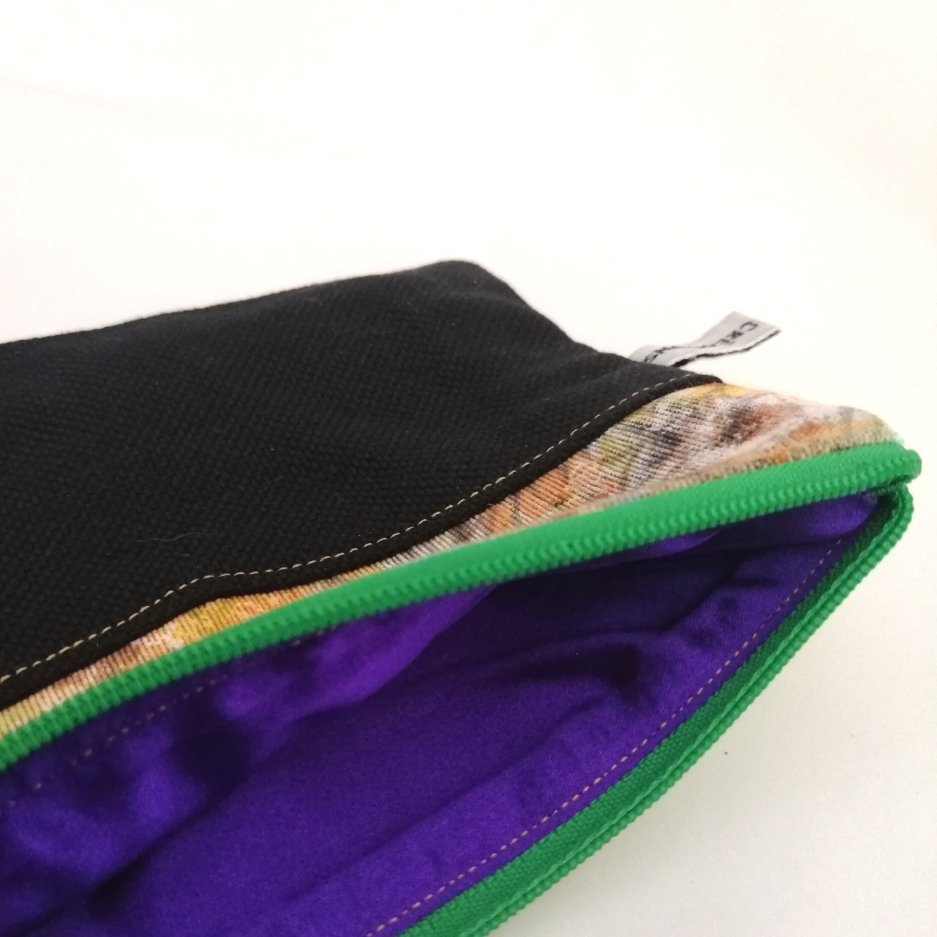Pochette Fuyu sur ton fleuri (1)