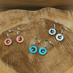 Boucles doreilles cercles colorés et perle acier (7)