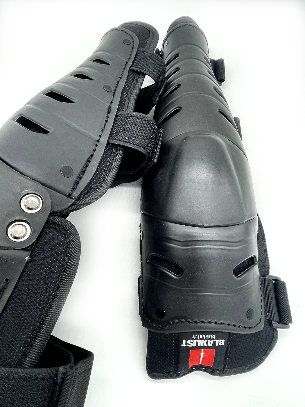 protection-tibias-police