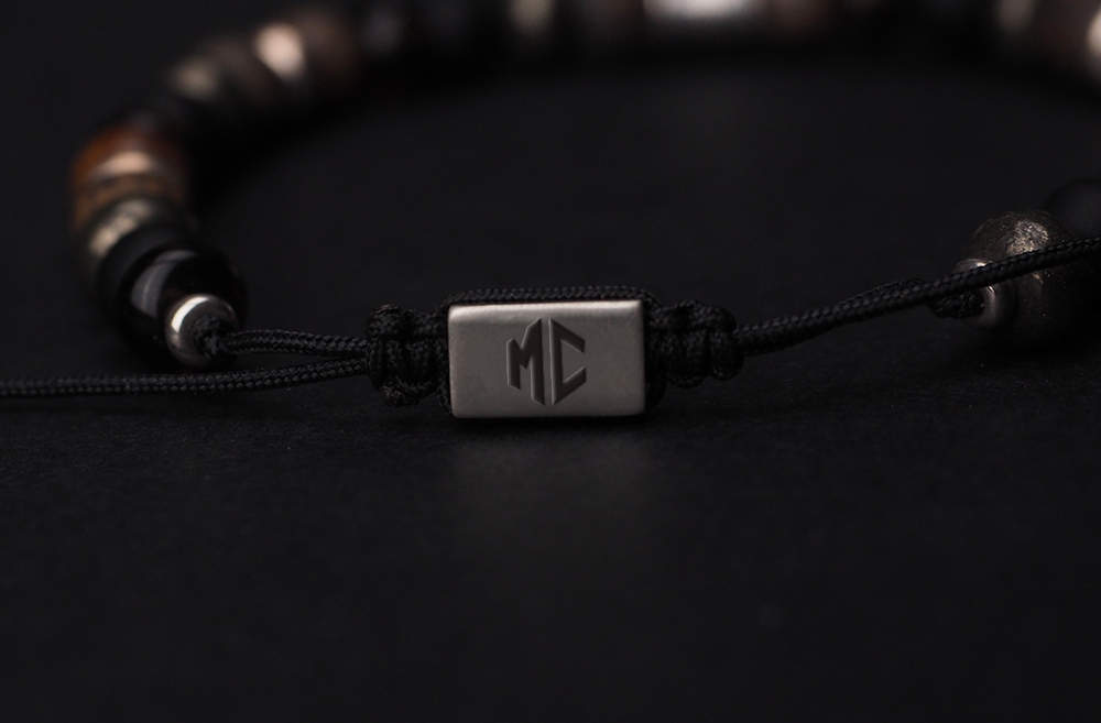 bracelet personnalise monogram fermoir passsant gravure