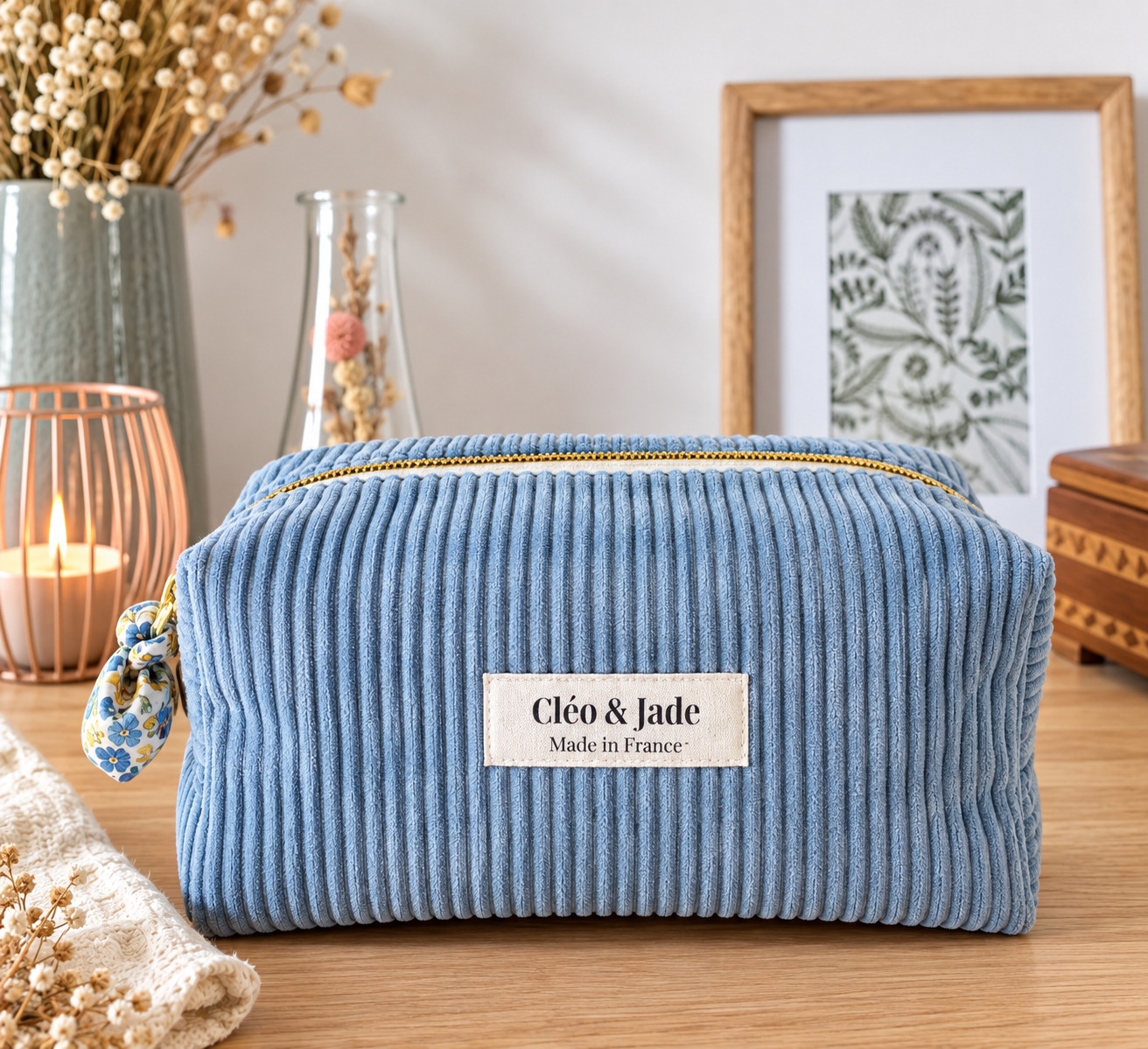 Trousse en velours côtelé bleu cousu main