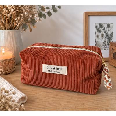 Trousse artisanale en velours terra cota