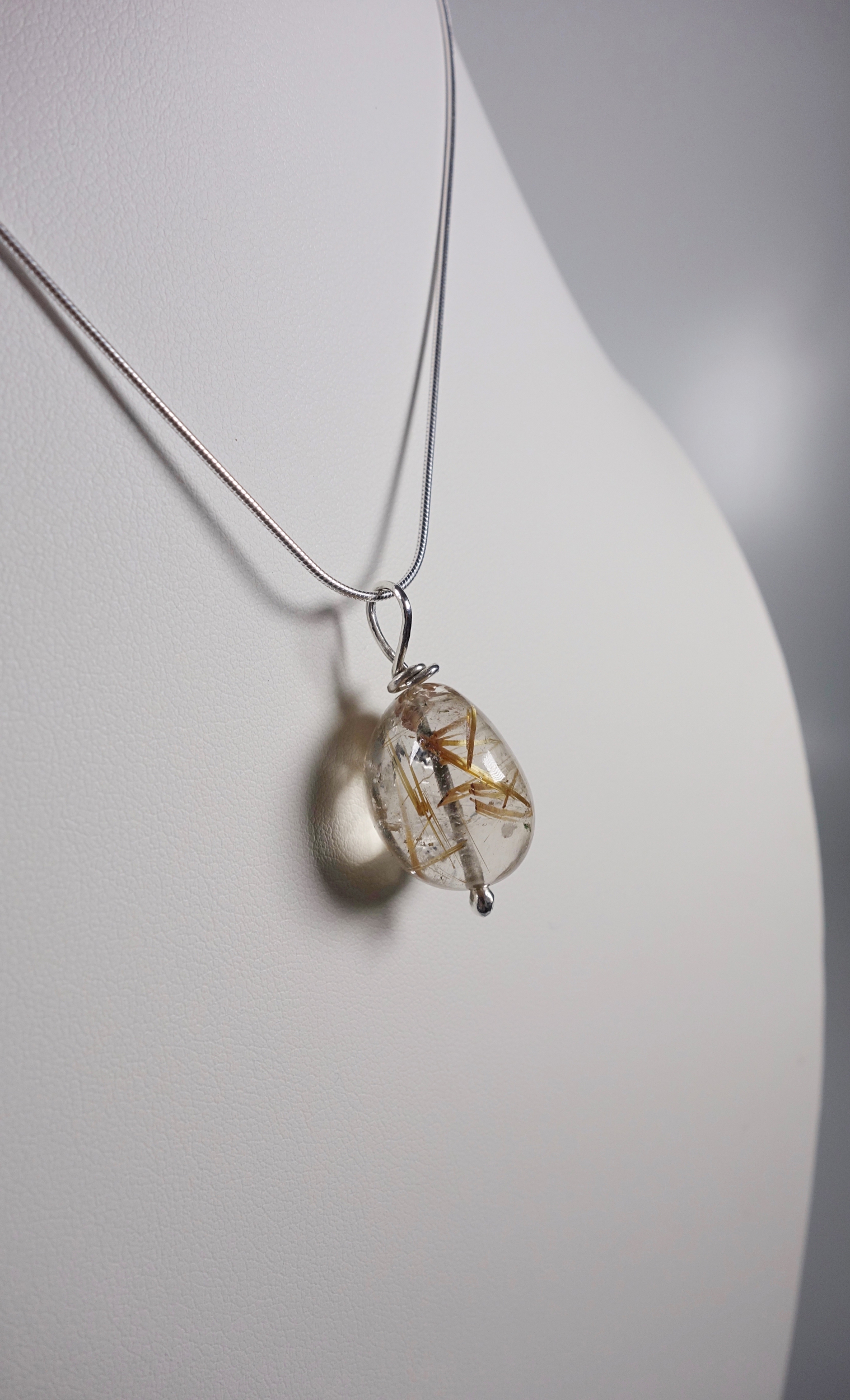 pendentif en argent avec quartz à rutiles