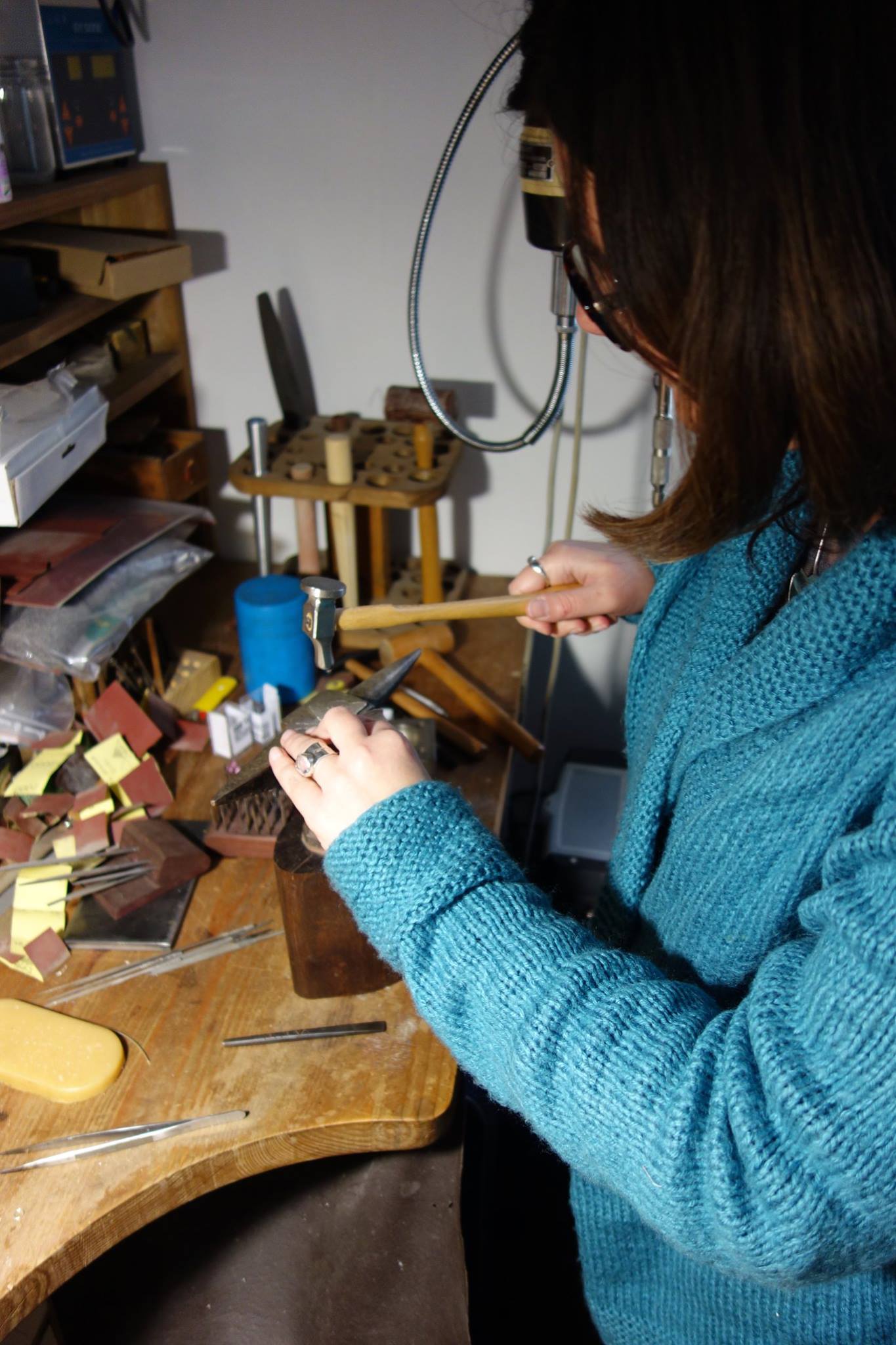 nathalie dans son atelier