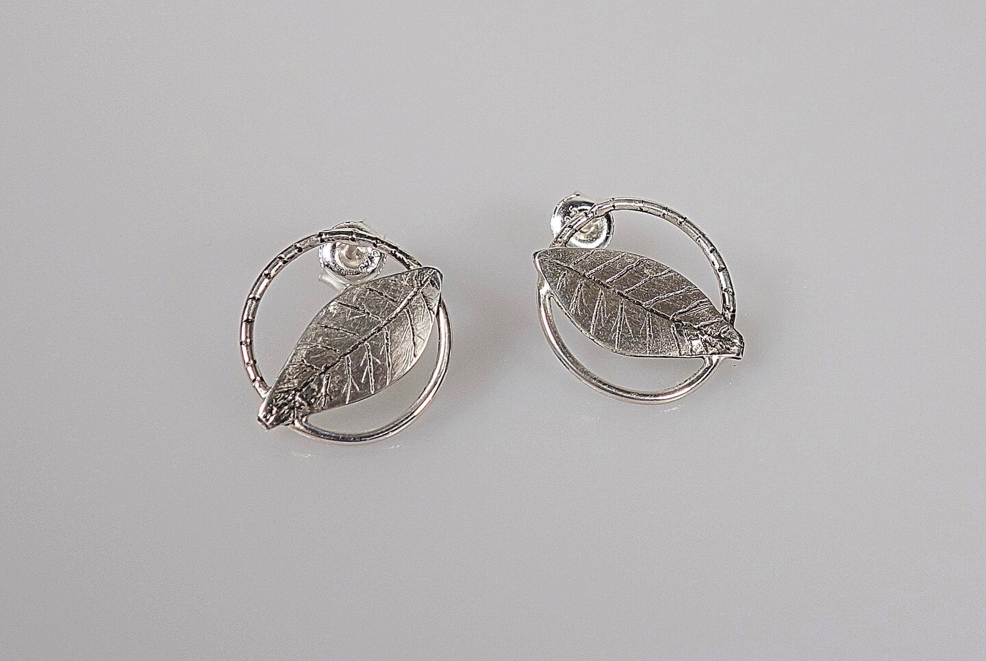 Boucles D'oreilles En Argent Massif 925 Avec Grenat Pourpre - Modèle B887 LOT - Style Boucle - Neuf Sans Emballage