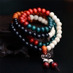Passion yoga - AMAYA - Bracelet mala en bois de santal naturel - 108 perles multicouleur