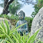 TERESA-S-COLLECTIONS-Statue-de-bouddha-m-ditant-ornement-de-jardin-en-r-sine-Figurines-lumi