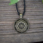 Collier mandala fleur pendentif zen yoga