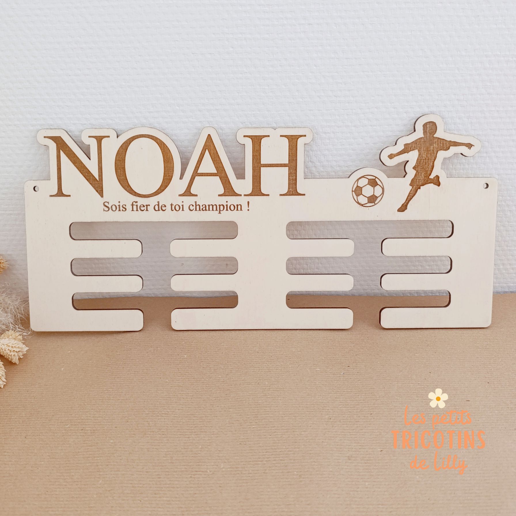 porte-medailles-bois-personnalise-sport-football