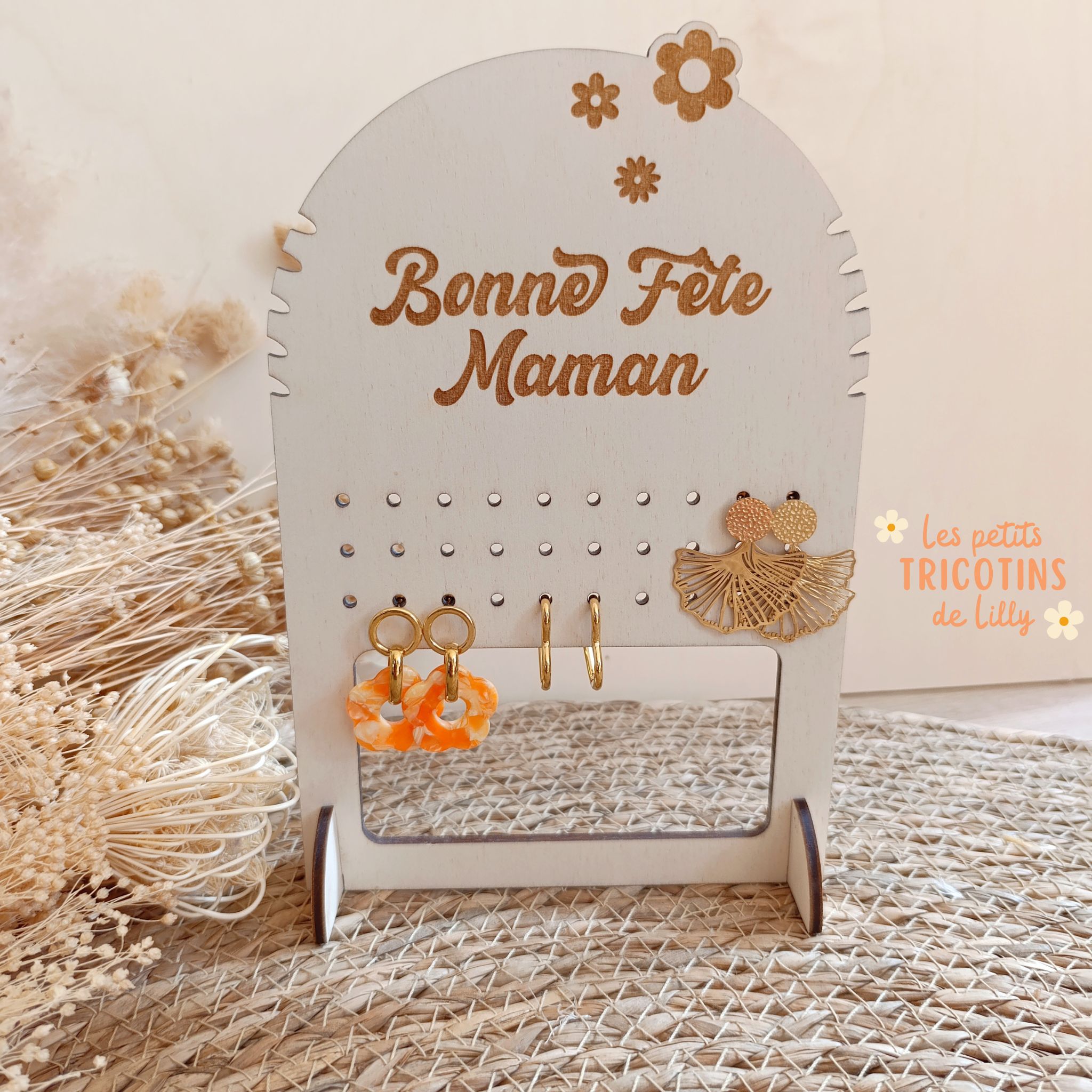 porte-bijoux-bois-personnalisé-marguerites-cadeau-maman