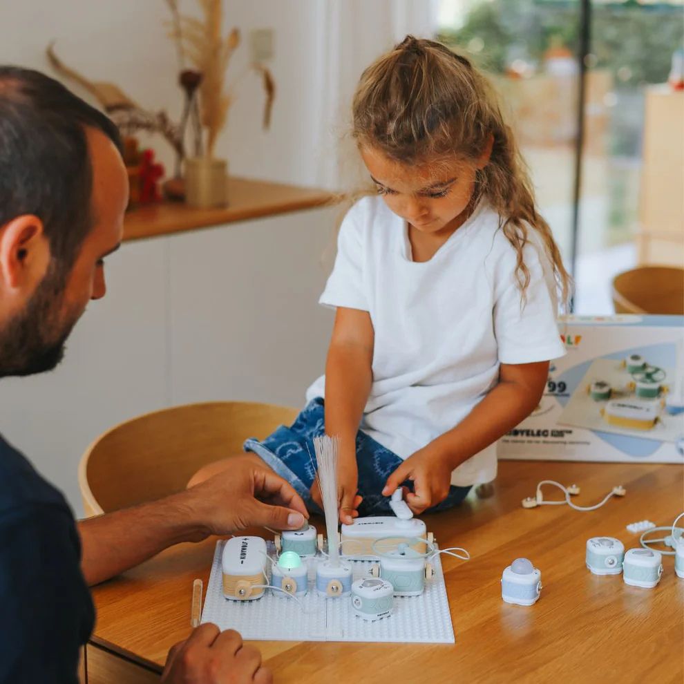 kidyelec-starter-kit-electricite-cadeau-enfant (4)
