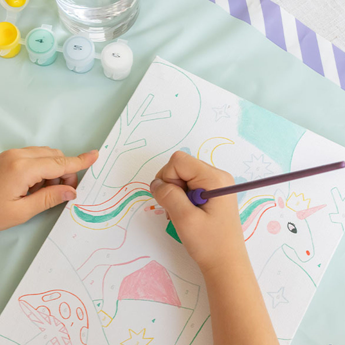 kit-peinture-au-numéro-petit-pinceau-licorne-et-piou (3)