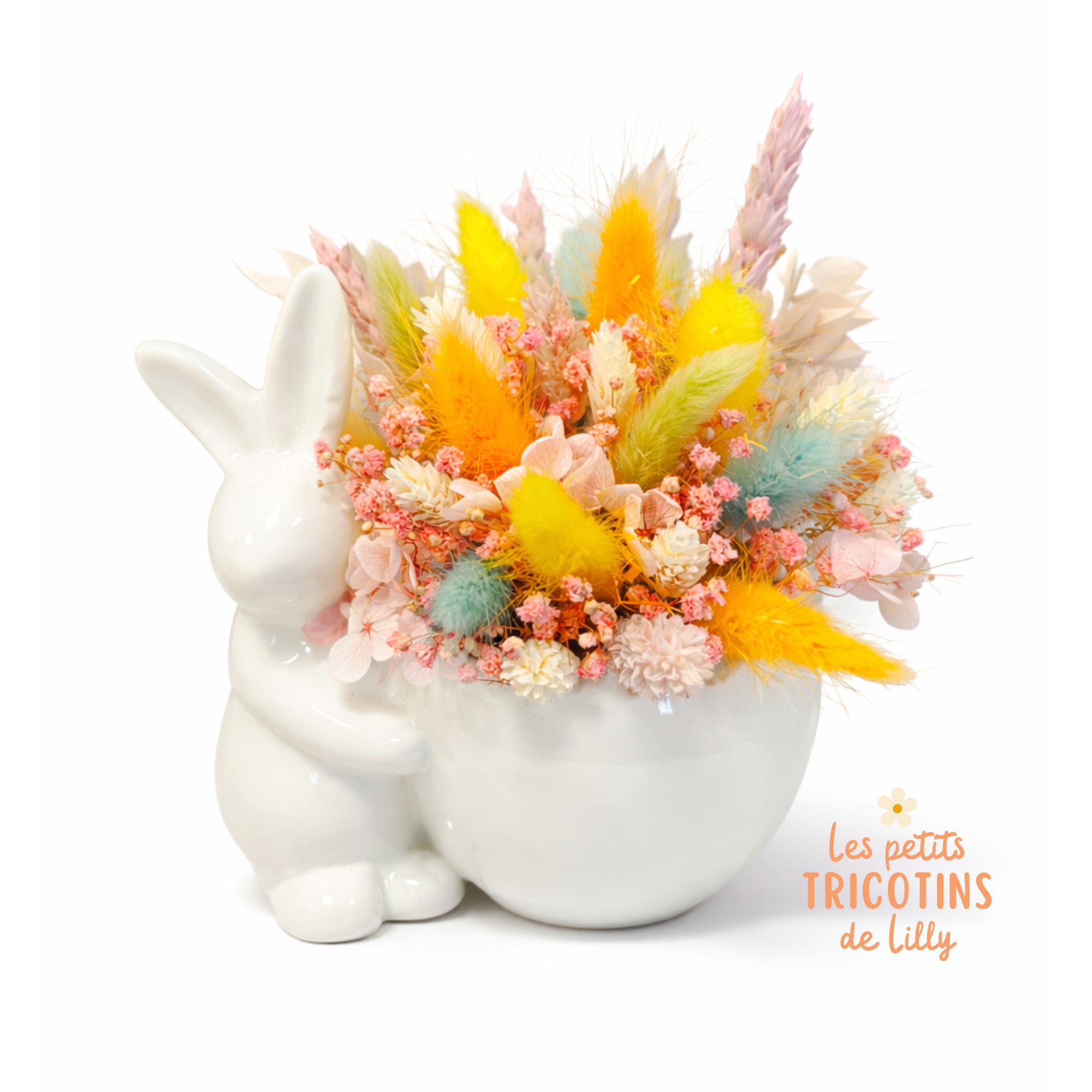 composition-fleurs-sechees-lapin-paques-arc-en-ciel-pastel
