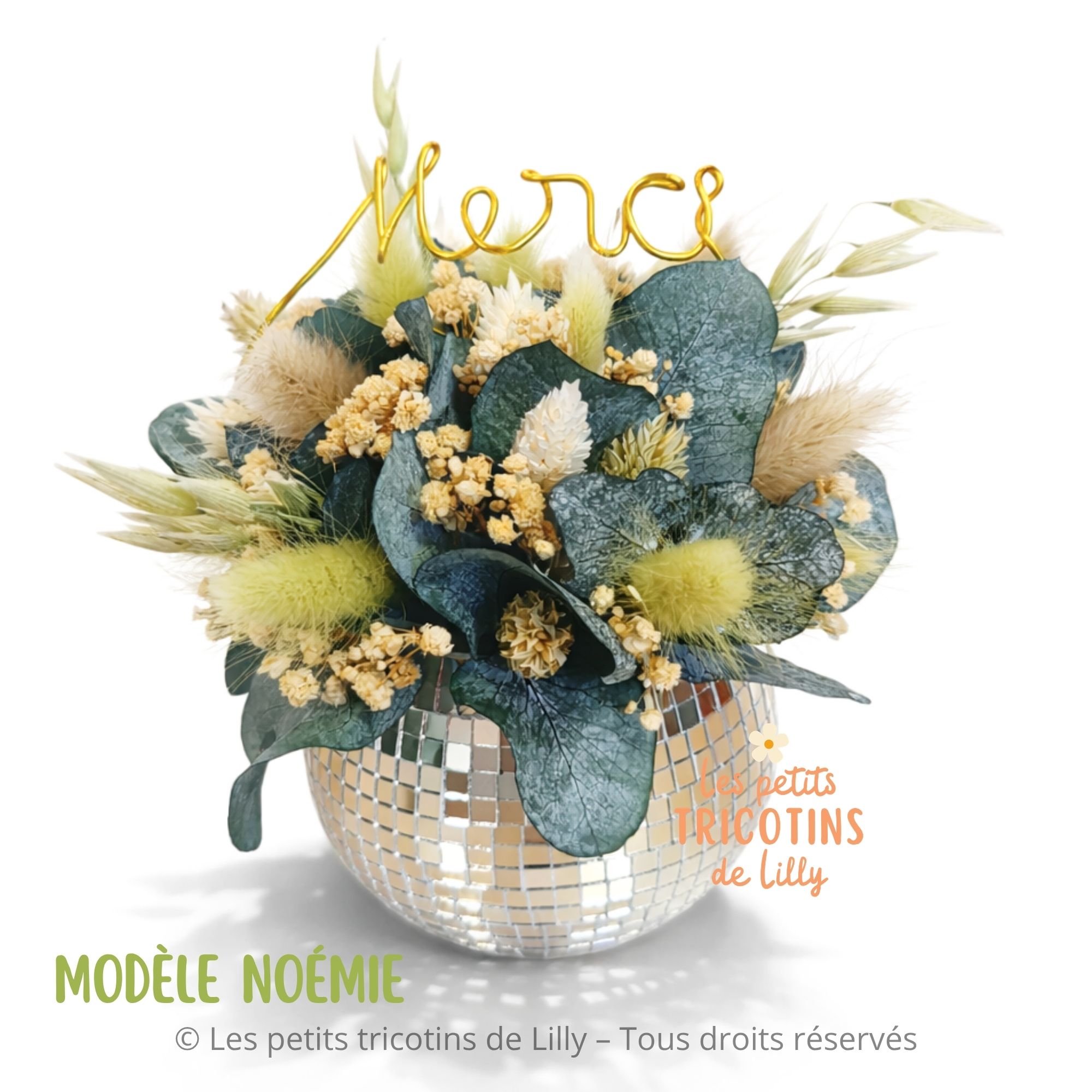 composition-fleurs-sechees-vase-boule-facette-disco
