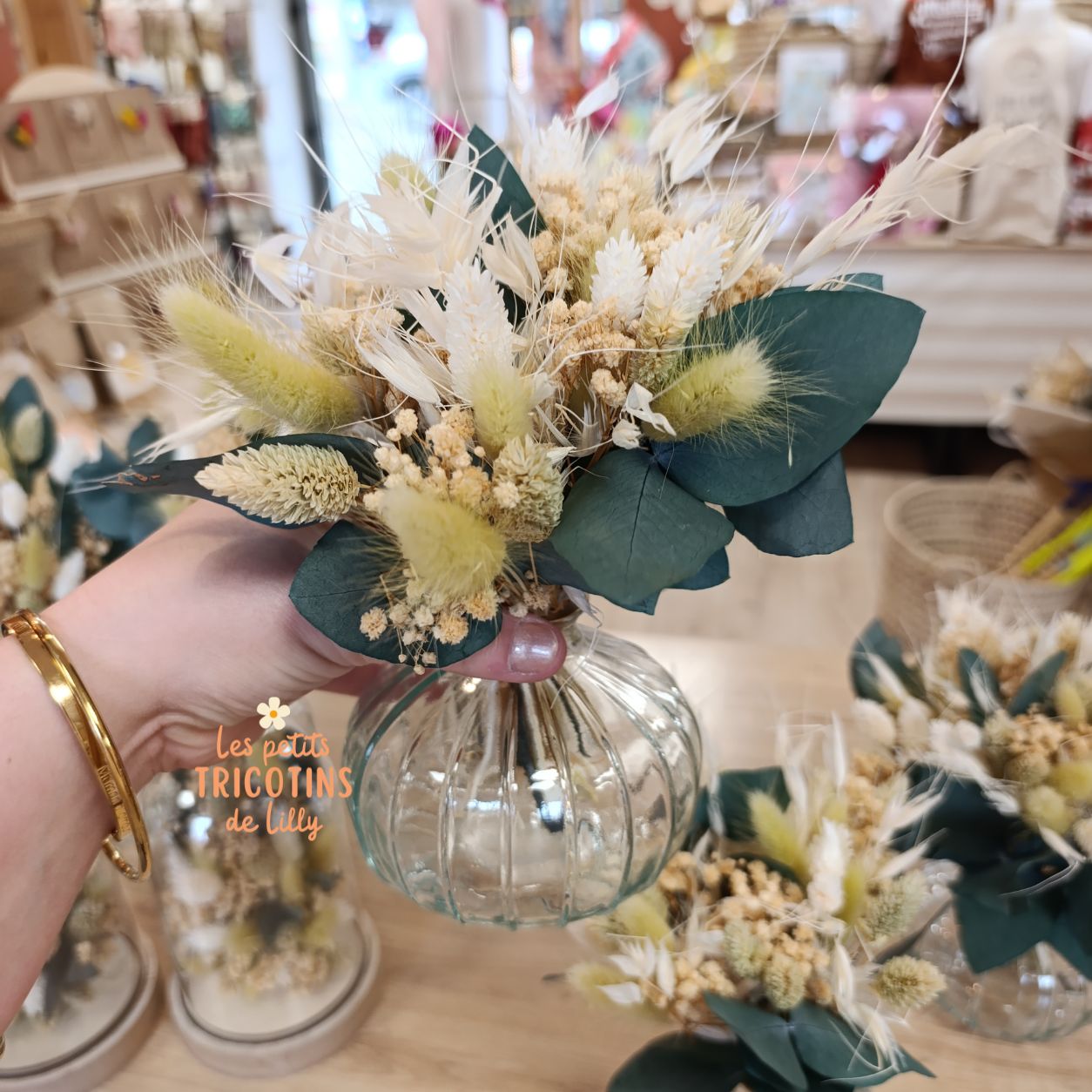 centre-table-fleurs-sechees-noemie-vert-beige-blanc-mariage (4)