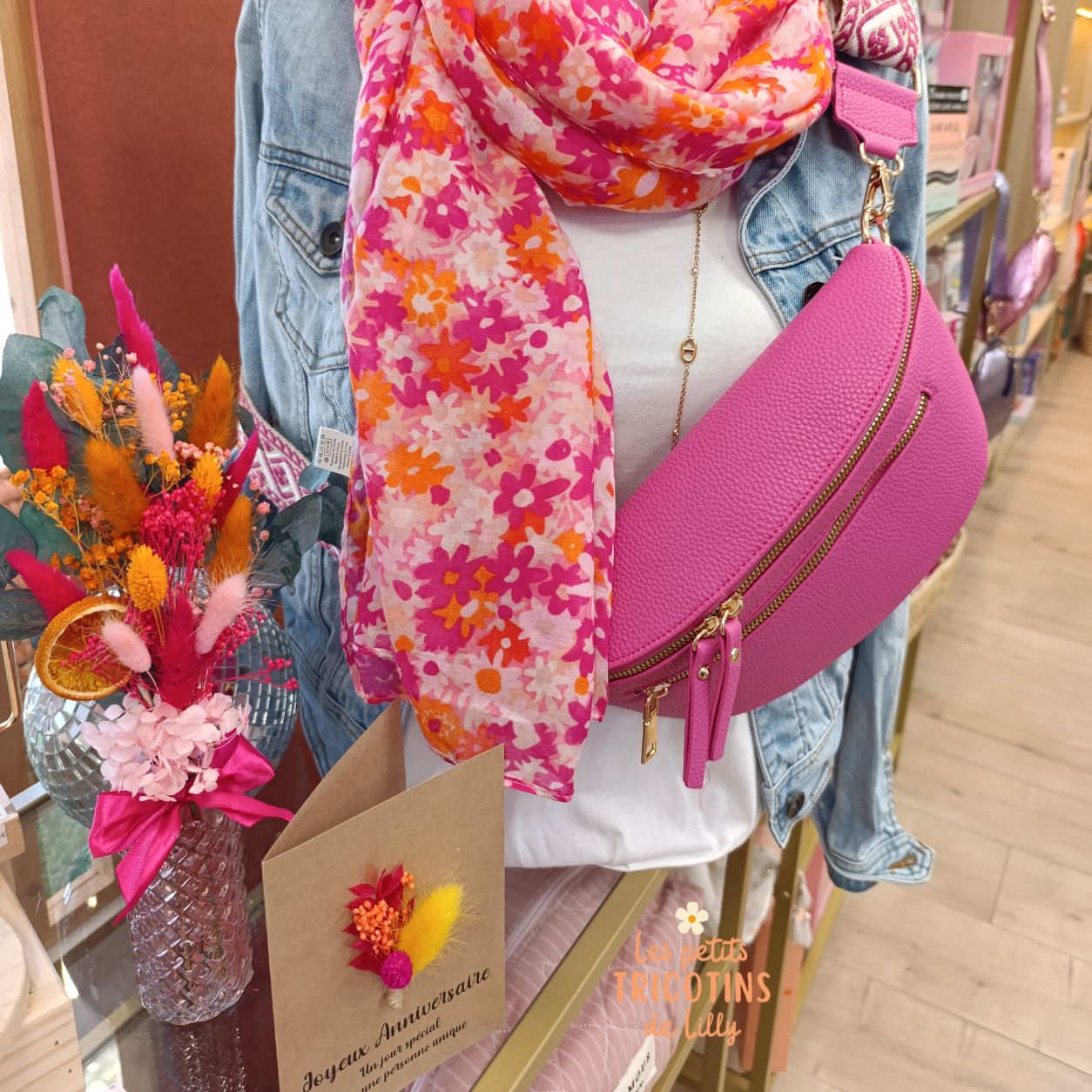 composition-fleurs-sechees-tutti-frutti-fuchsia-orange-rose-vert-deco-mariage-coloré (4)