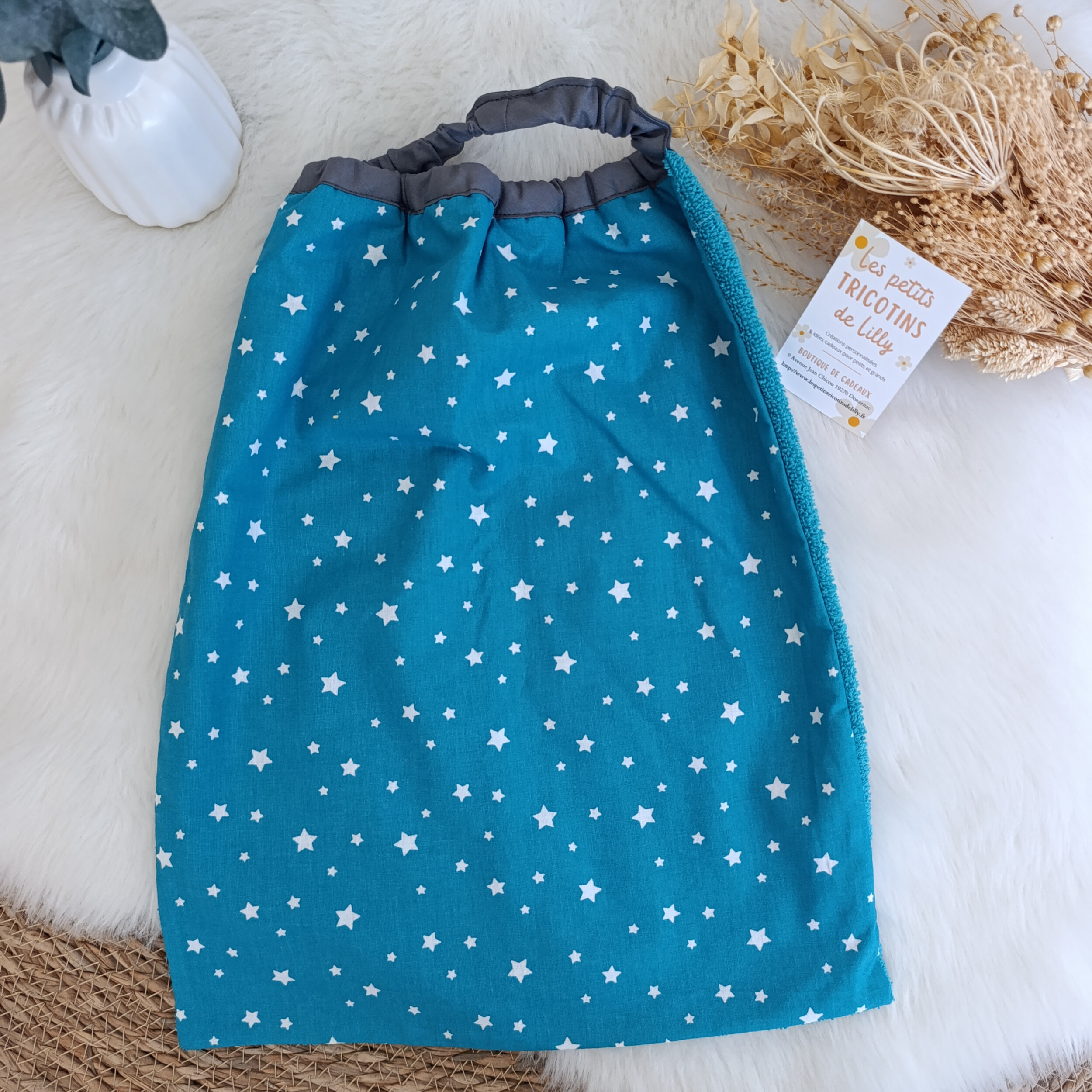 serviette-cantine-grand-bavoir-2-3-4-5-ans-rentree-scolaire-necessaire-cadeau-utile-etoile-bleu
