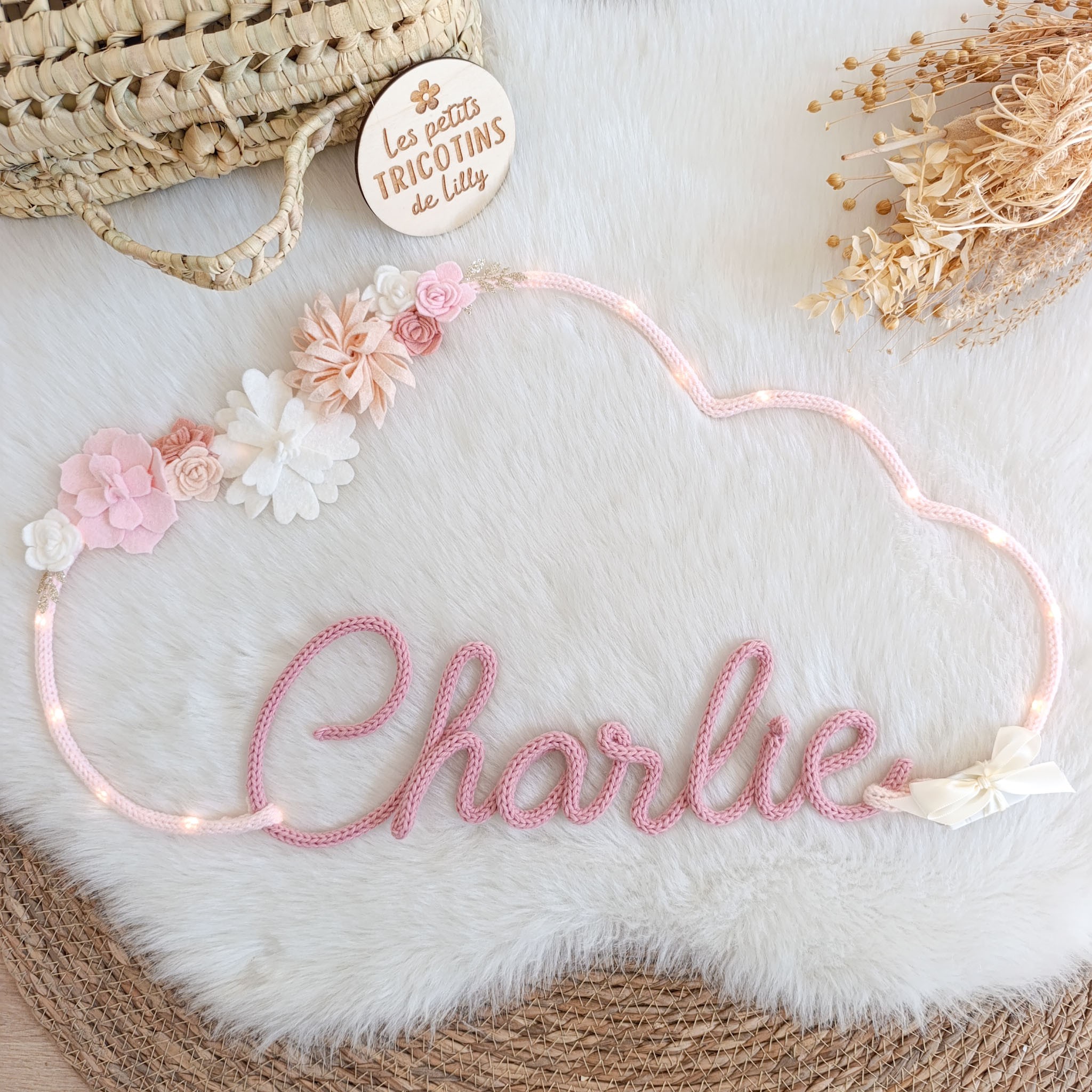 Fleuri rose personnalisé en tricotin - Les Petits Tricotins de Lilly