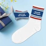 chaussettes-homme-sportif-au-repos-2
