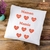 coussin-personnalisé-coeurs-prénoms-cadeau-maman-mamie