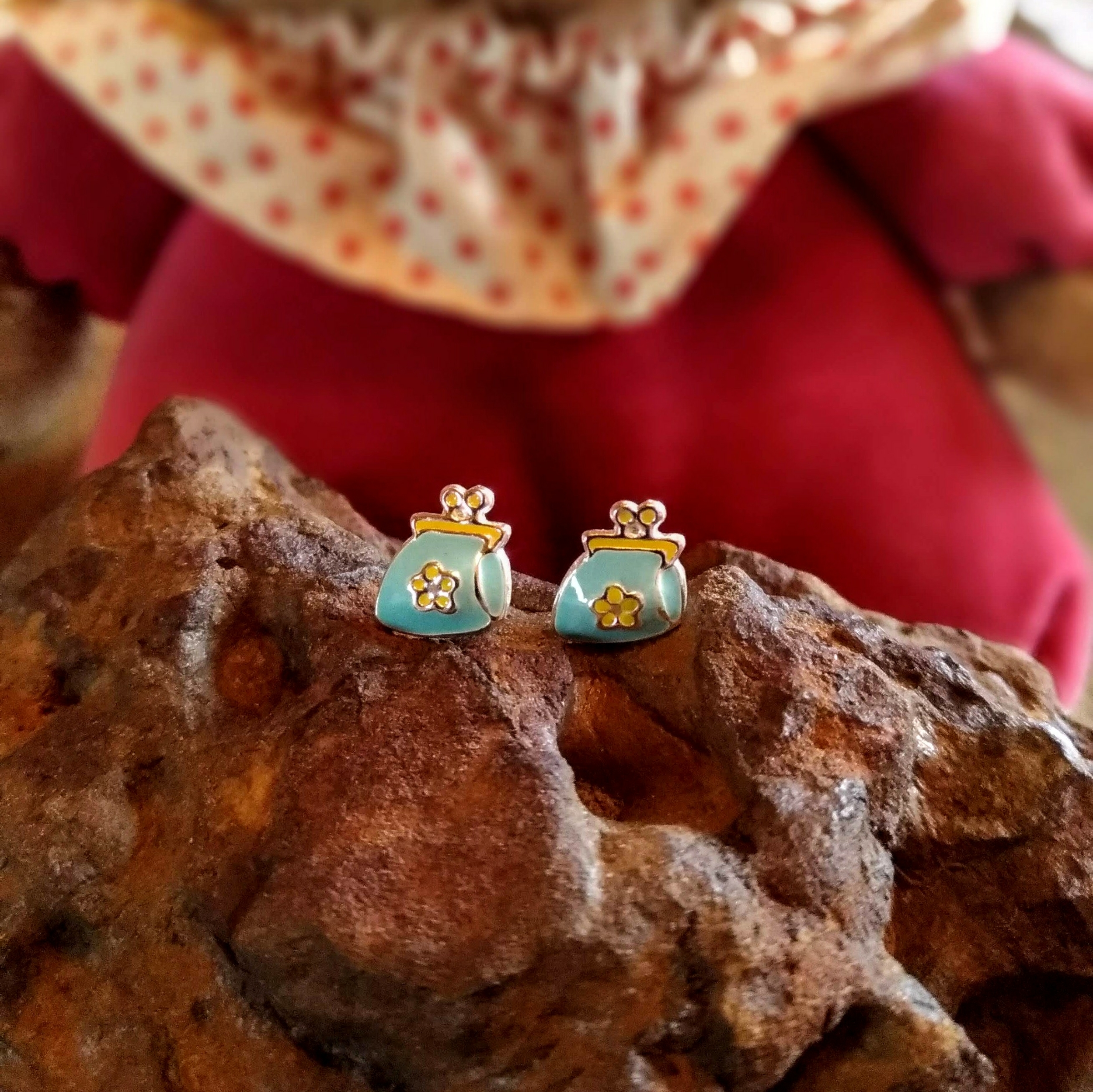 boucles-d-oreilles-enfants-sac-a-main-émaillé