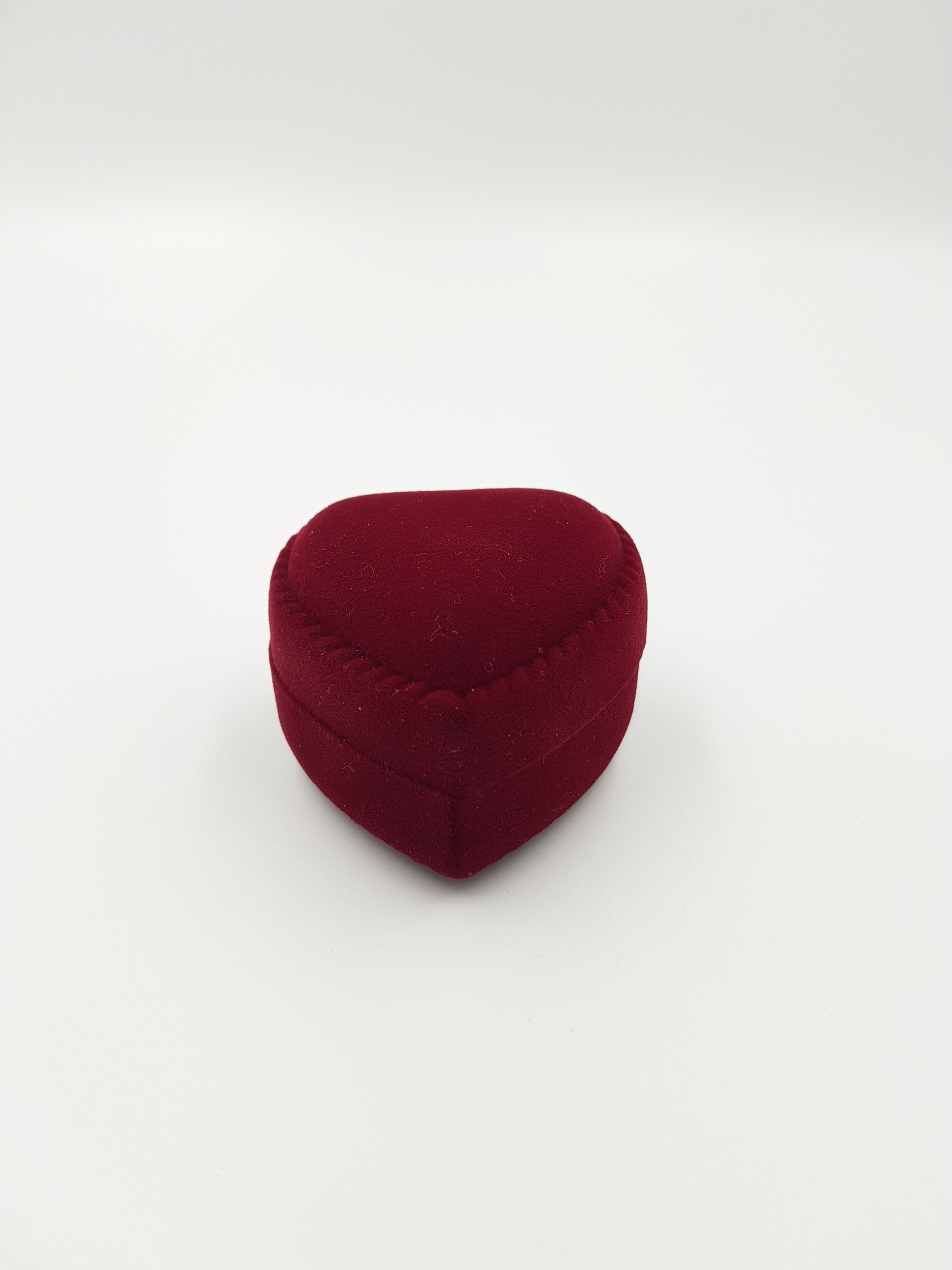 ecrin-a-bijoux-boucles-doreilles-petit-cœur-bordeaux