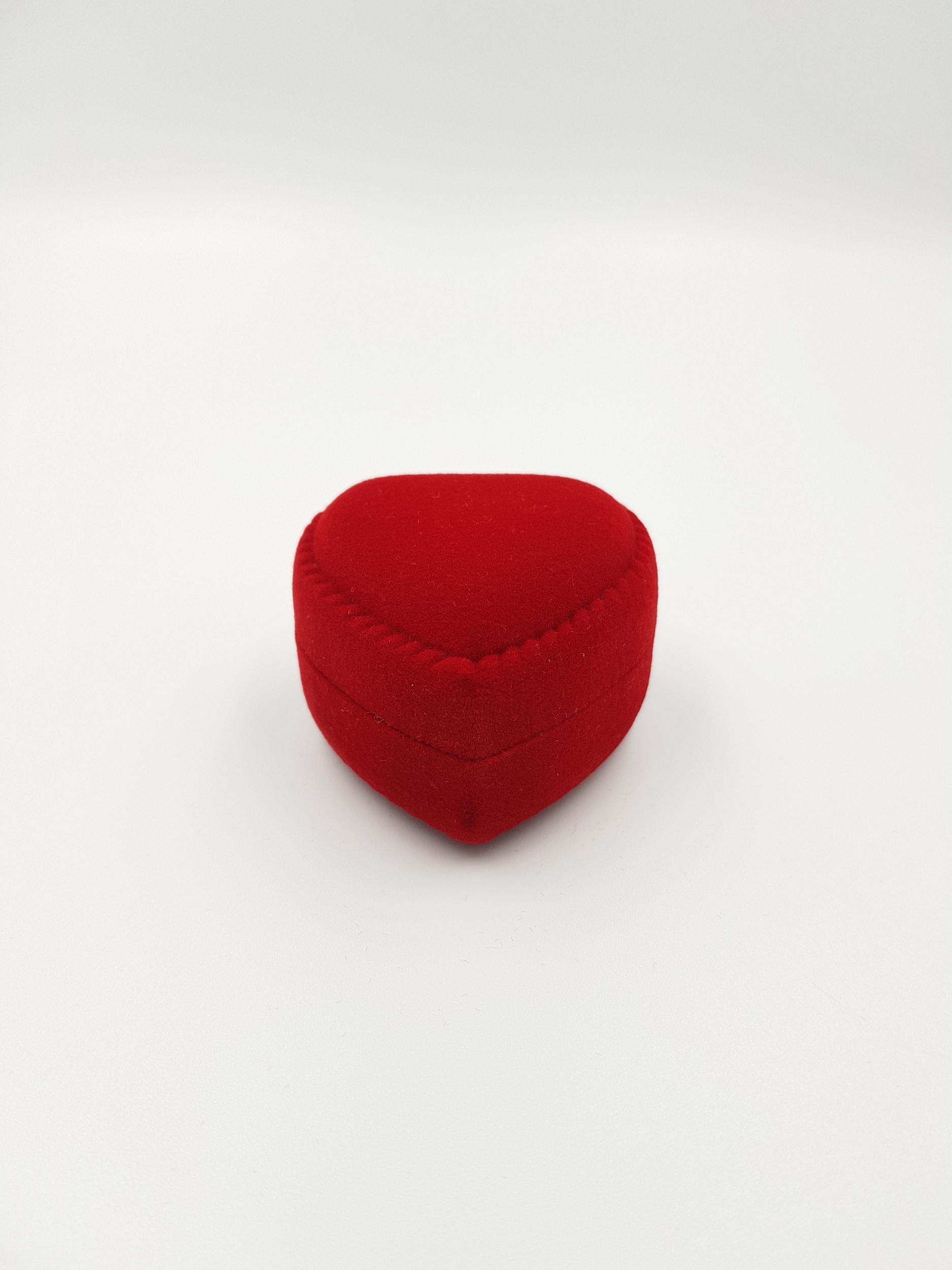 ecrin-a-bijoux-pendentif-petit-cœur-rouge