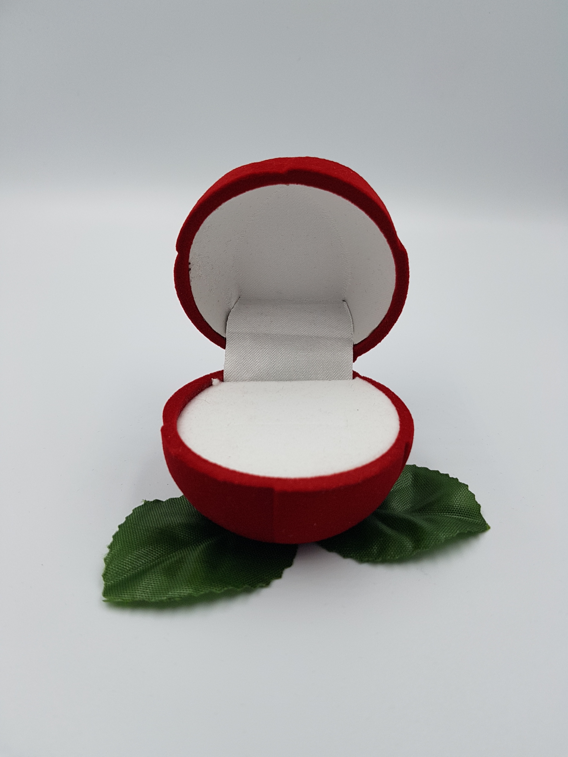 boite-écrin-bijou-bague-boucle-oreille-grande-rose-rouge