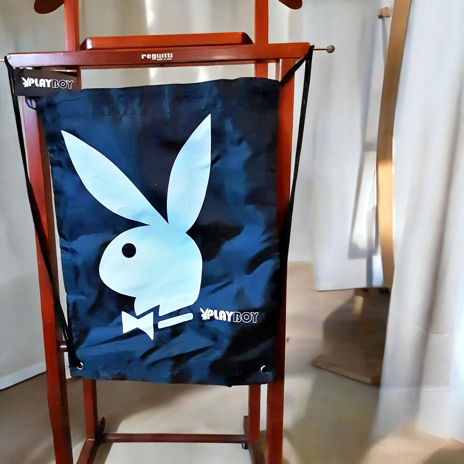 Sac-Gymnastique-Sport-Playboy-noir-cordon-logo-iconique