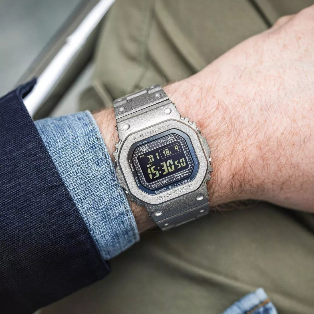 montre-digitale-homme-Casio-G-Shock G-Metal-40th-anniversaire-GMW-B5000PS-1ER