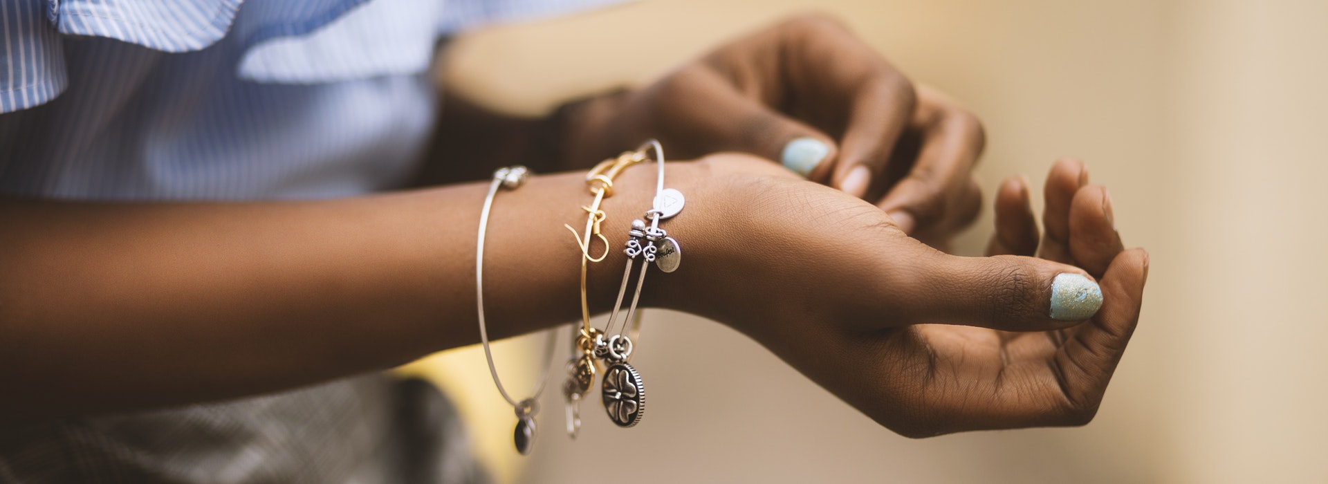 art bangles blur 1191531