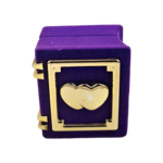 écrin-a-bijoux-en-velours-avec-cœur-or
