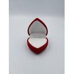 ecrin-a-bijoux-boucles-doreilles-petit-cœur-rouge