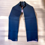 Écharpe-Playboy-Chic-Noire-Acrylique-Liseré-Fuchsia-Femmes