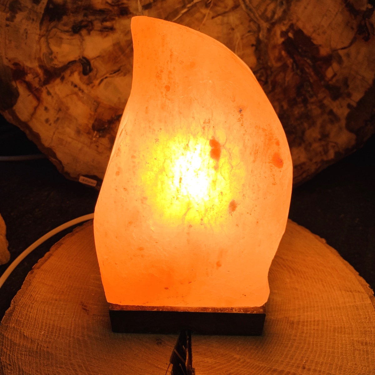 lampe-decoration-flamme-sel-himalaya-zen-decoration-chevet-purification-air-pierres-du-monde-vosges-12