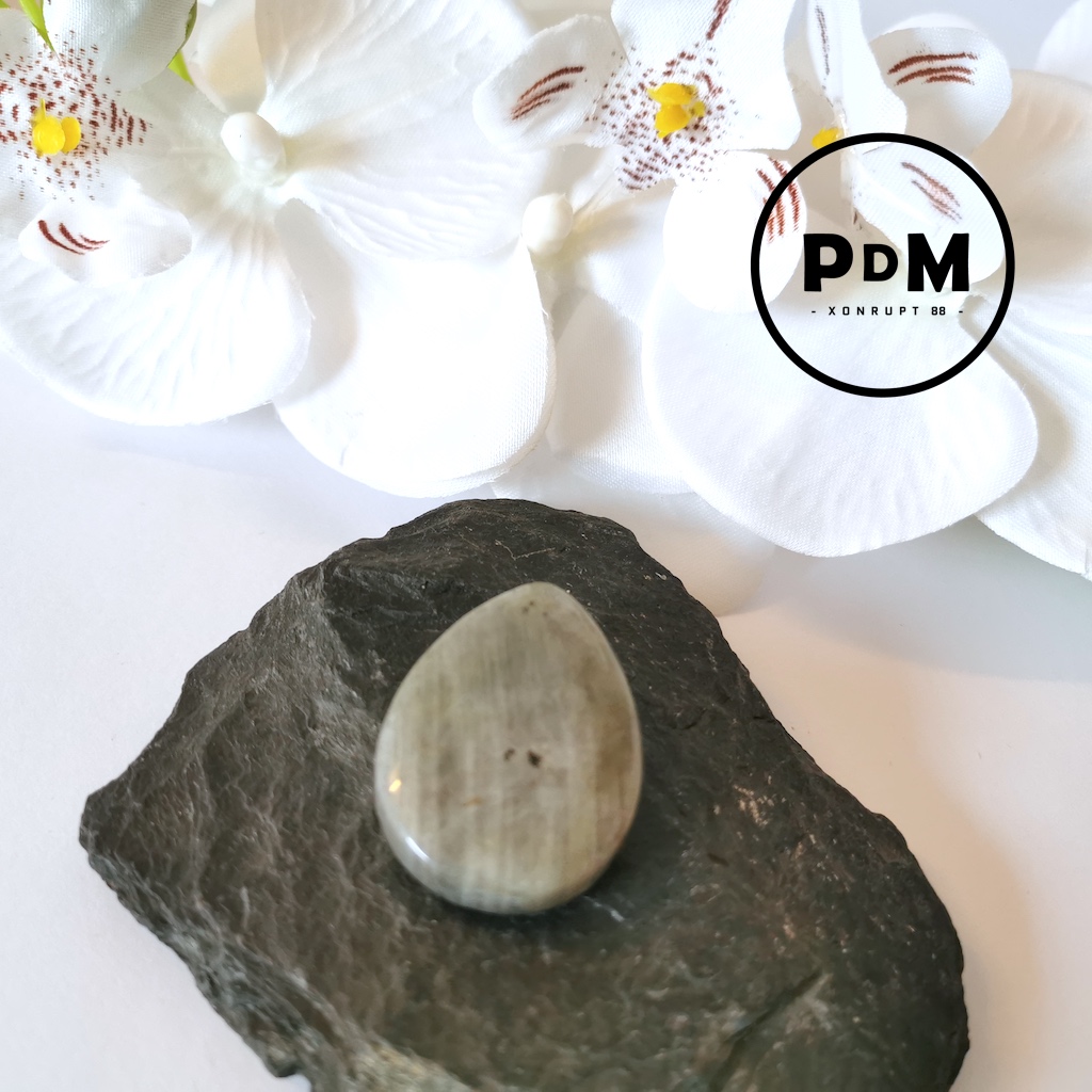 Pierre percée Labradorite en pierre naturelle Pm (cordon non compris)