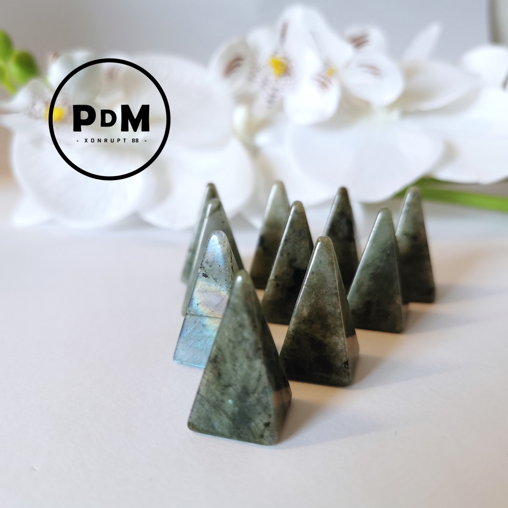 pyramide-labradorite-pierre-naturelle-pm-pierres-du-monde-vosges-2