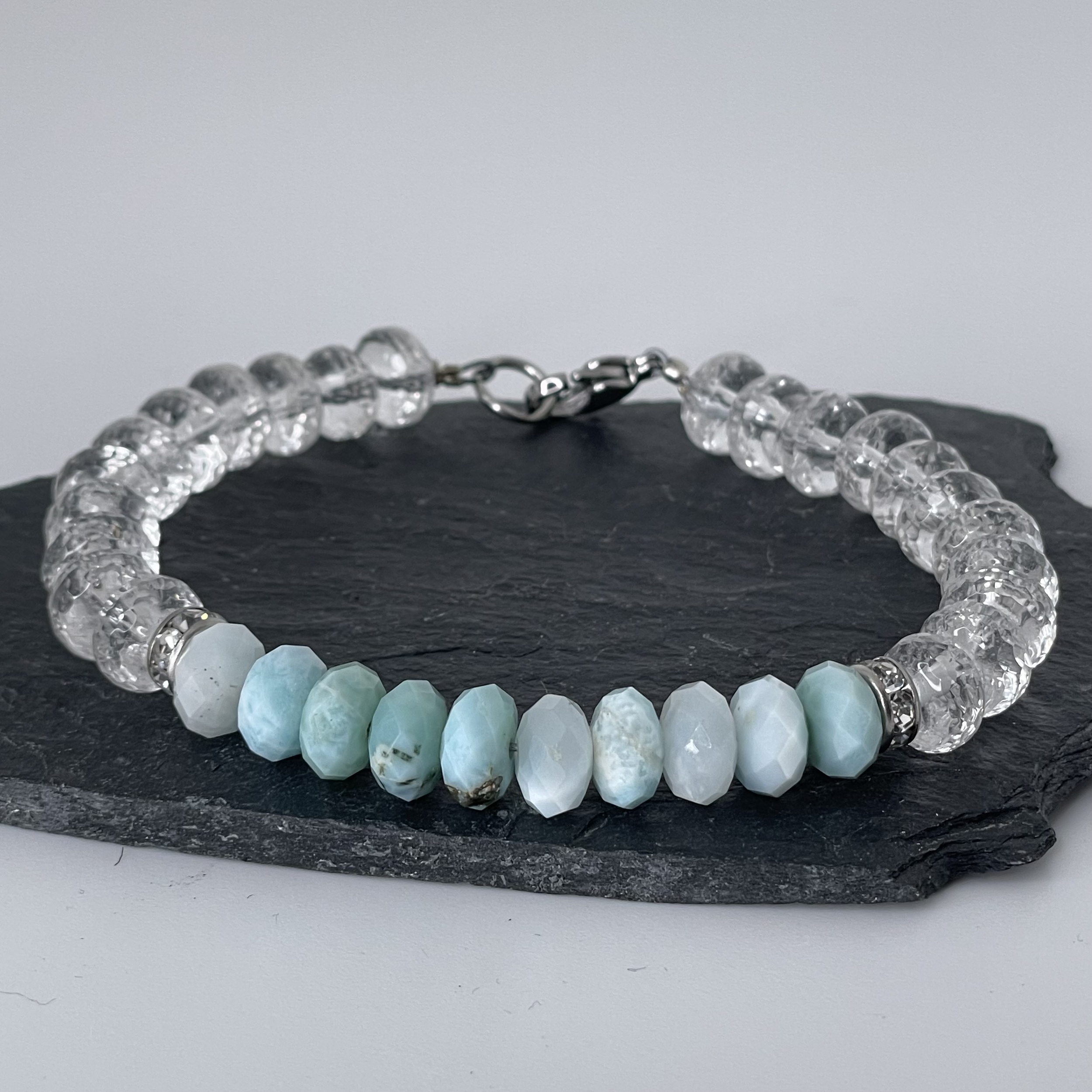 BRACELET-LARIMAR-PIERRES-DU-MONDE-VOSGES-3