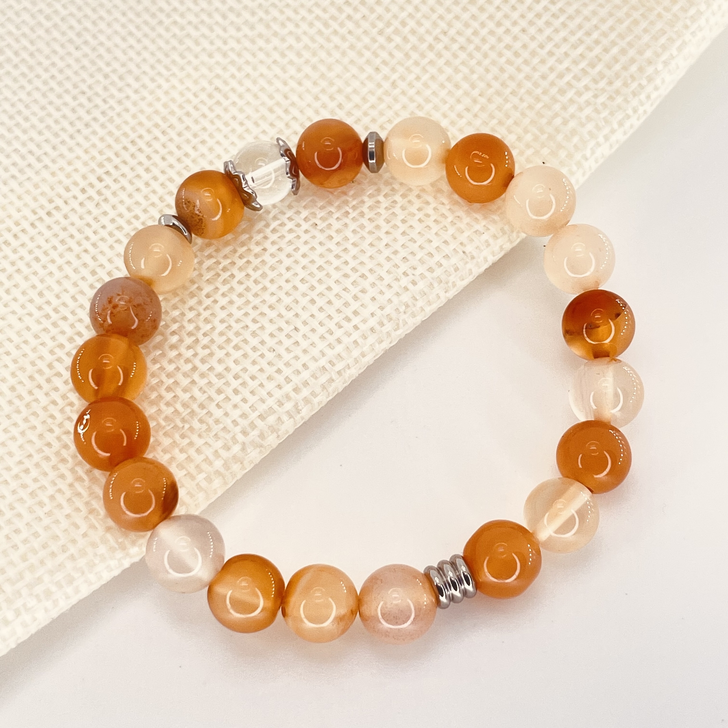Bracelet perles 8mm Cornaline avec perle de quartz