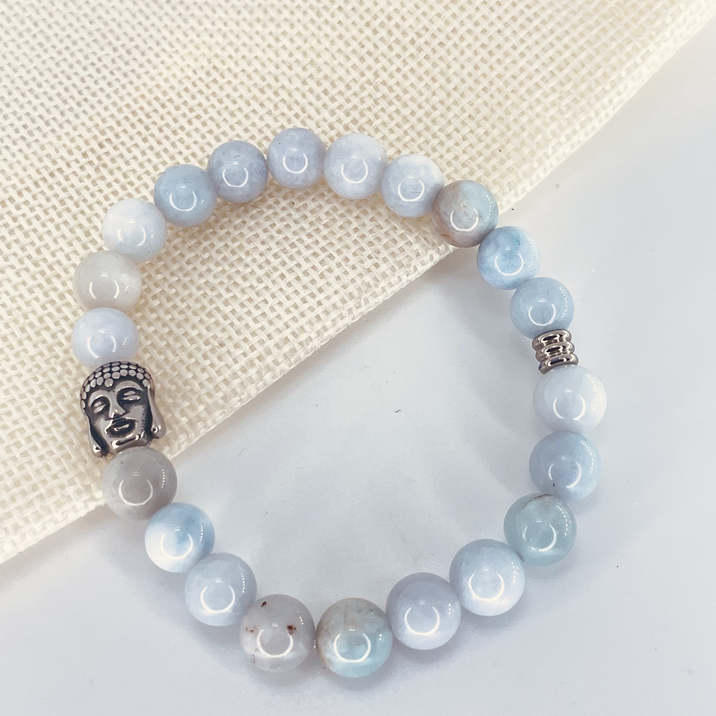 Bracelet perles 8mm Aigue marine avec tête de bouddha
