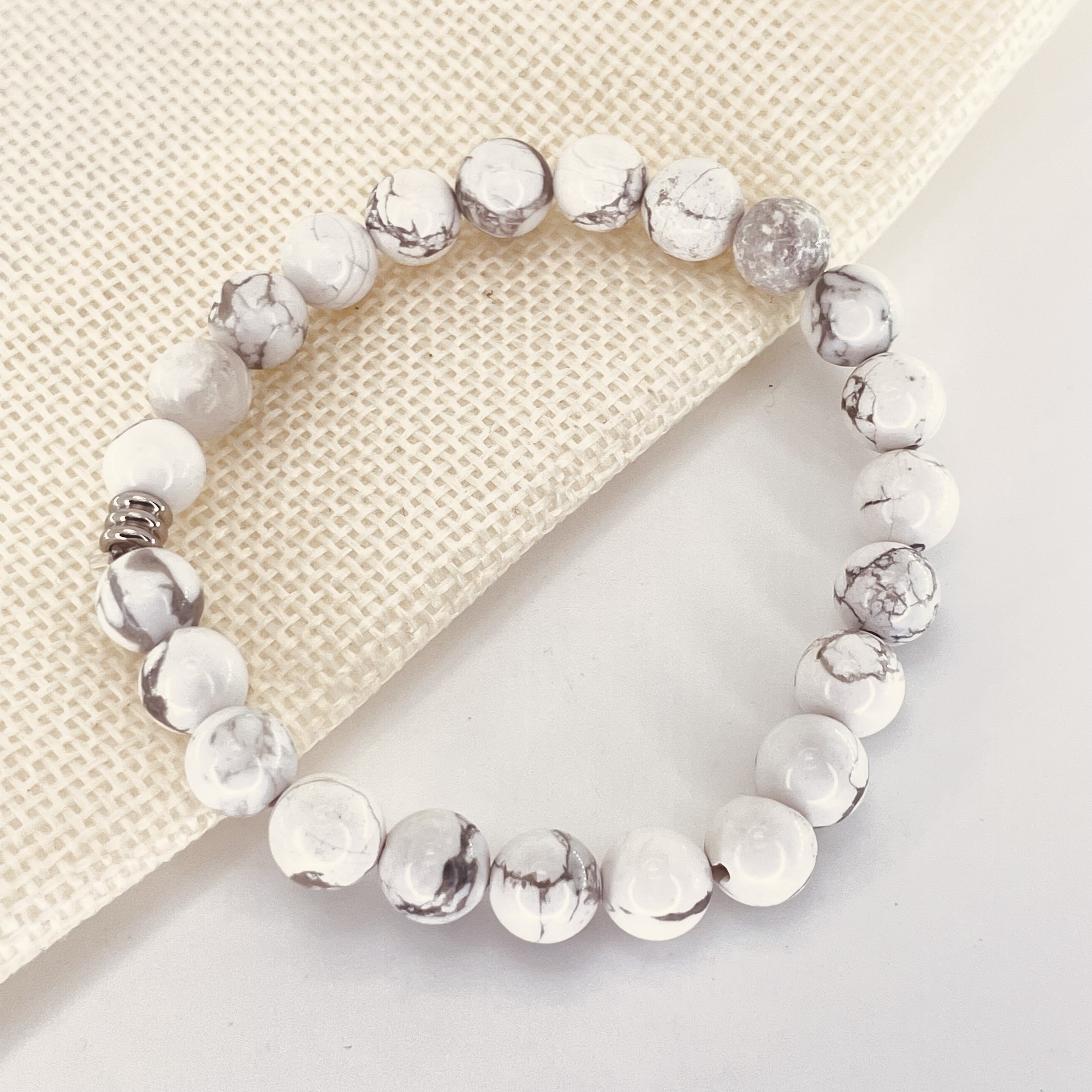 Bracelet perles 8 mm Howlite
