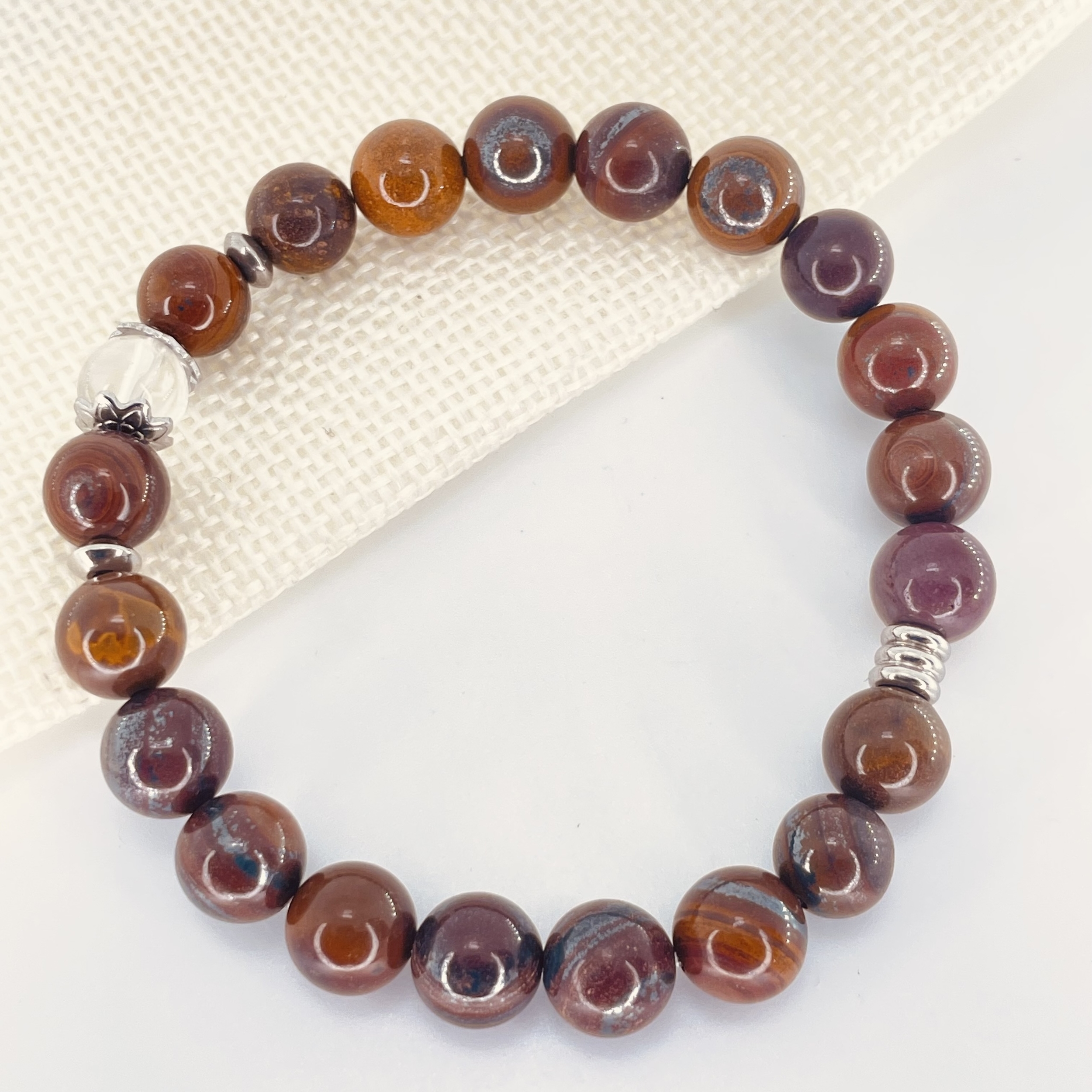 Bracelet Oeil de Fer en pierre naturelle perles 8 mm avec perles de Quartz blanc et décor acier