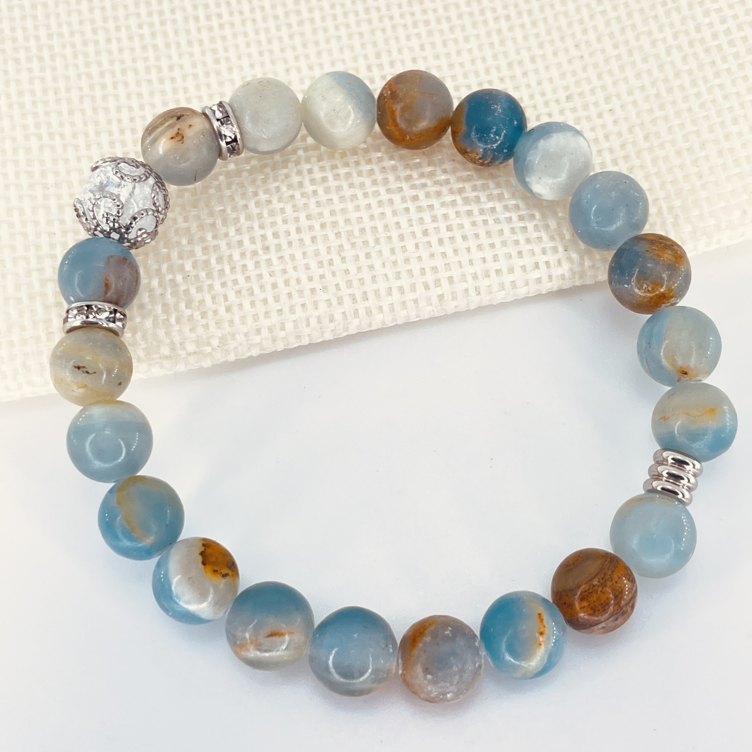 BRACELET-CALCITE-BLEUE-PIERRES-DU-MONDE-VOSGES4