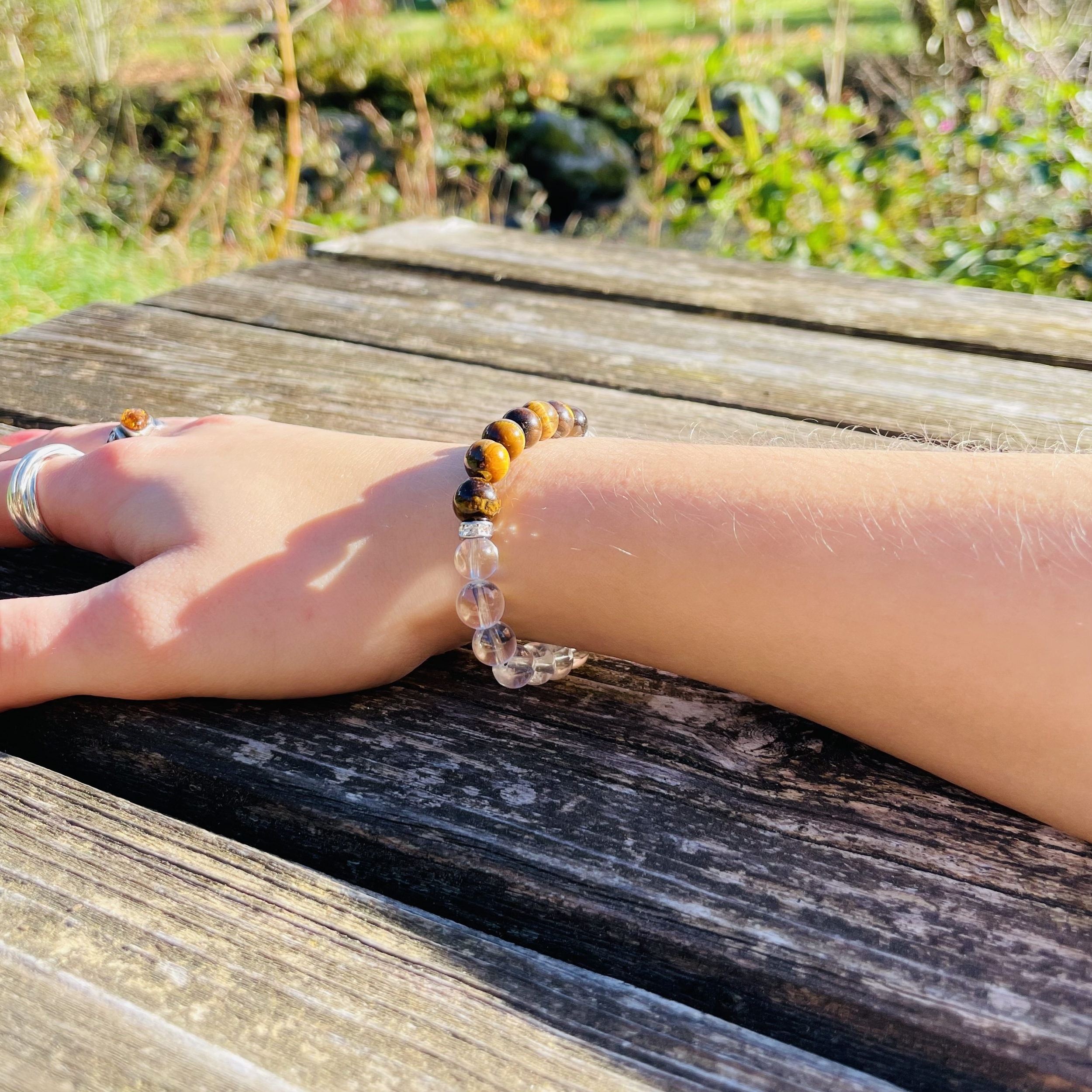 BRACELET-PORTĒ-ASTRO-FEMME-GEMEAU-PIERRES-DU-MONDE-VOSGES