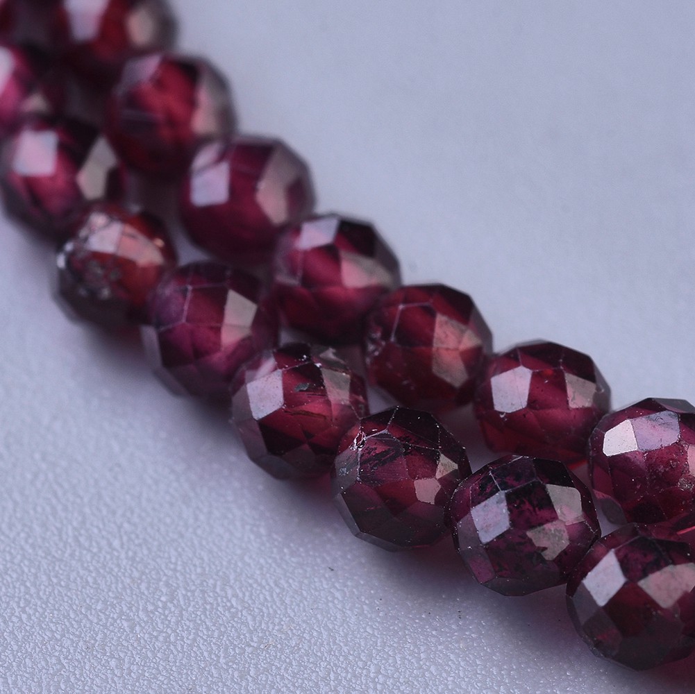 COLLIER-FACETTE-GRENAT-PIERRES-DU-MONDE-VOSGES2