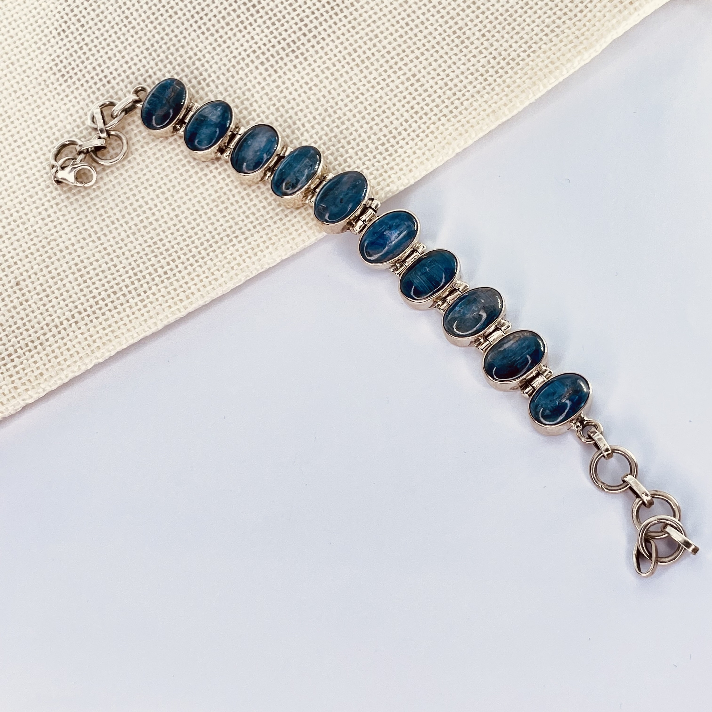 BRACELET-CYANITE-OVALE-ARGENT-PIERRES-DU-MONDE-VOSGES