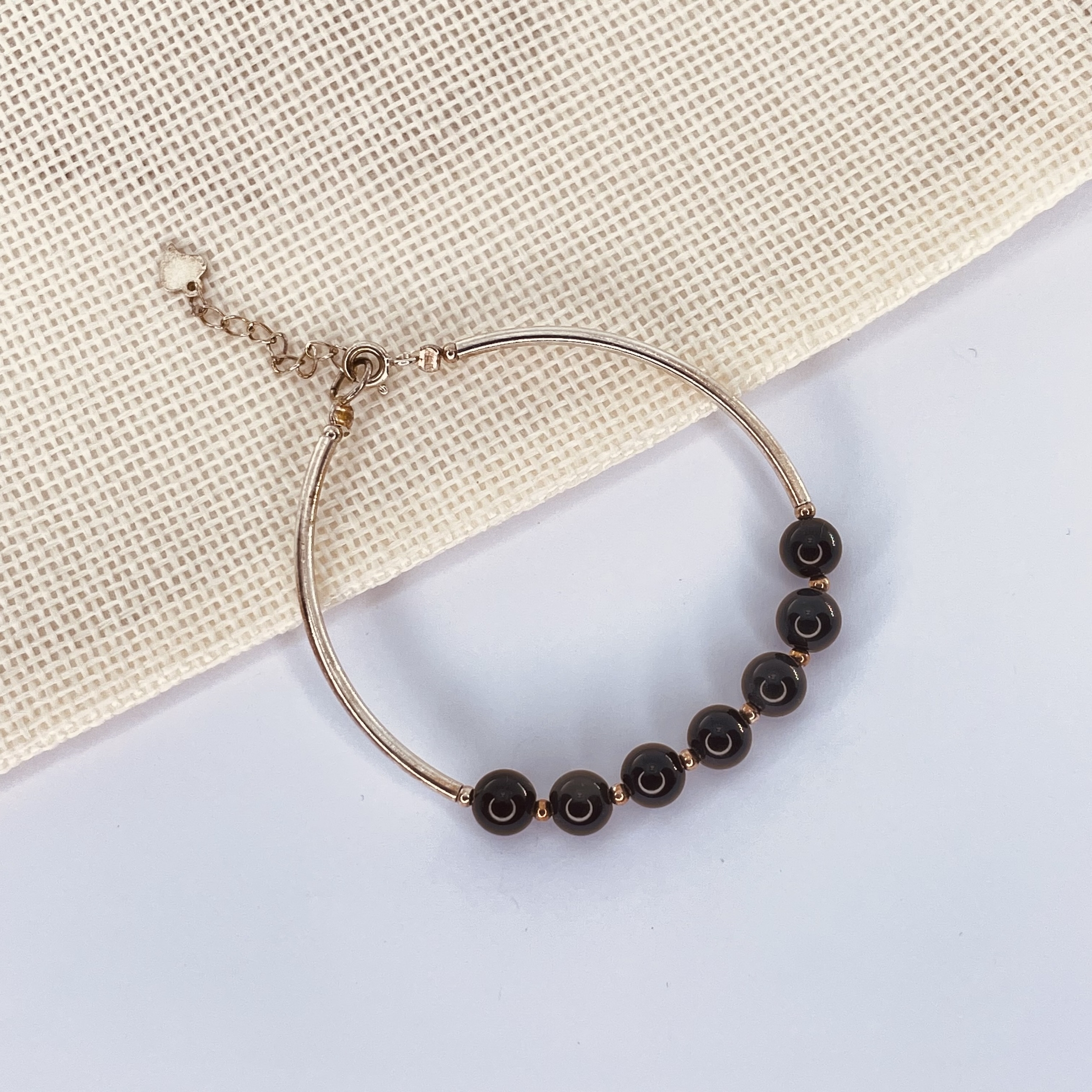 Bracelet argent avec perles en pierre naturelle d\'Obsidienne oeil céleste